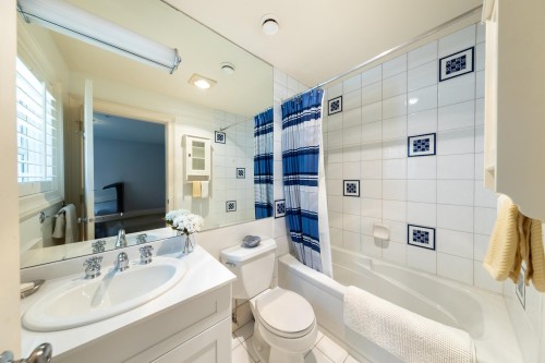 448 Gordon Avenue, West Vancouver, BC 