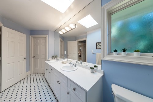 448 Gordon Avenue, West Vancouver, BC 