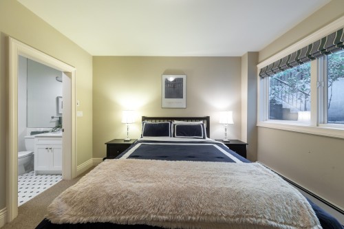 448 Gordon Avenue, West Vancouver, BC 