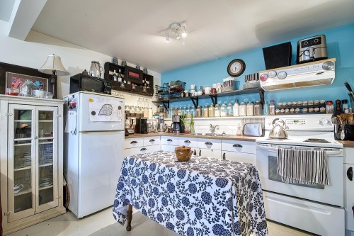 640 Wyngaert Road, Gibsons, BC 