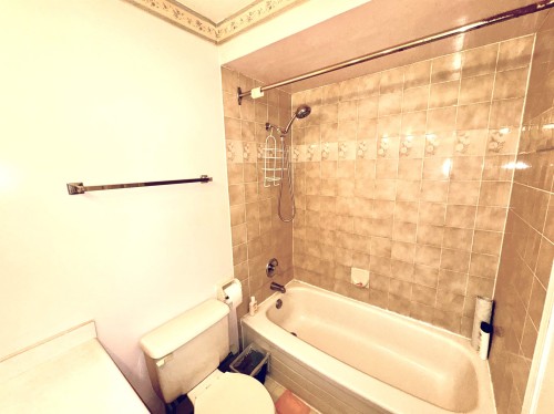 963 11Th Avenue E, Vancouver, BC 