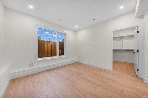 2-3090 Vanness Avenue, Vancouver, BC 