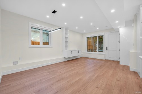 2-3090 Vanness Avenue, Vancouver, BC 