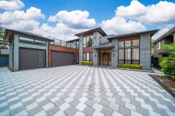 8160 Railway Avenue  Richmond, BC V7C 5C8