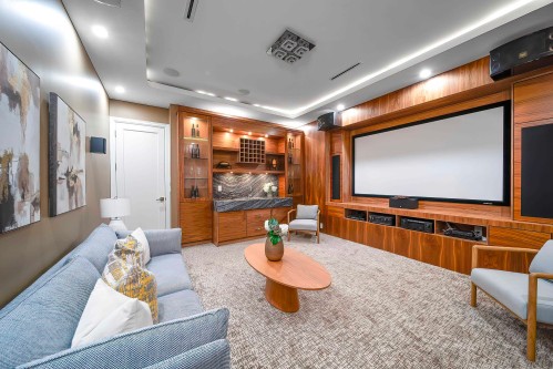 8160 Railway Avenue, Richmond, BC 