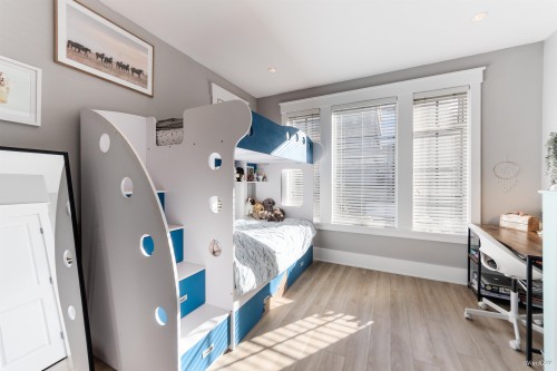 1017 8Th Avenue W, Vancouver, BC 