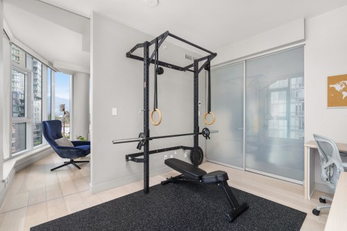 601-1499 Pender Street W, Vancouver, BC 