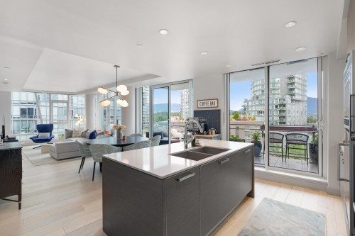 601-1499 Pender Street W, Vancouver, BC 