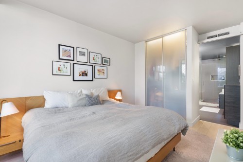 601-1499 Pender Street W, Vancouver, BC 