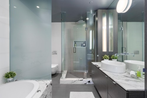 601-1499 Pender Street W, Vancouver, BC 