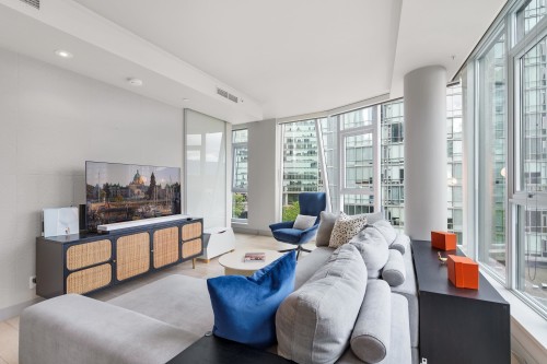 601-1499 Pender Street W, Vancouver, BC 