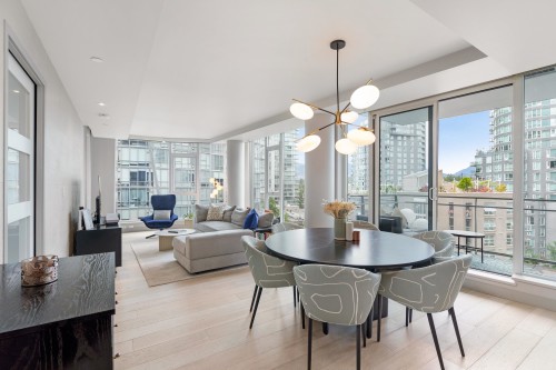 601-1499 Pender Street W, Vancouver, BC 