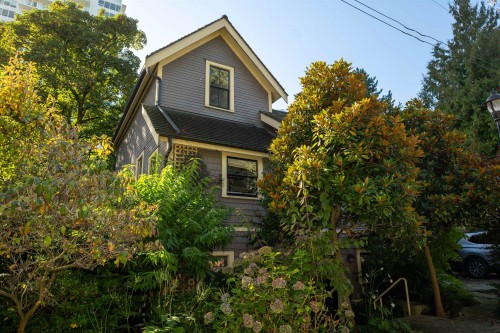 1119 Pendrell Street, Vancouver, BC 