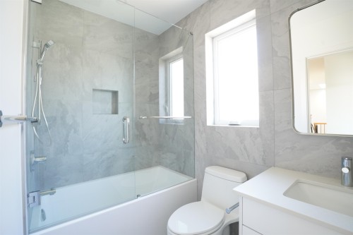 6252 Kitchener Street, Burnaby, BC 