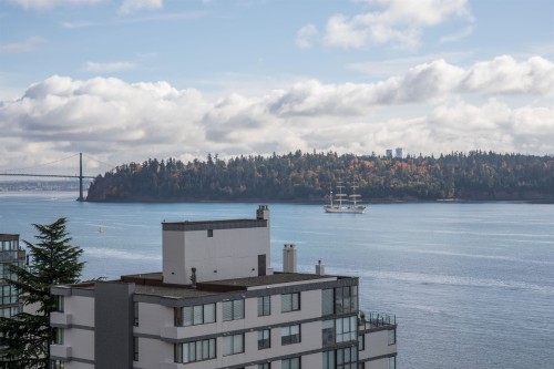 902-2135 Argyle Avenue, West Vancouver, BC 