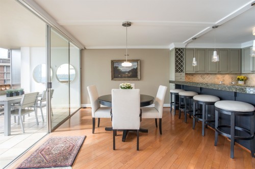 902-2135 Argyle Avenue, West Vancouver, BC 