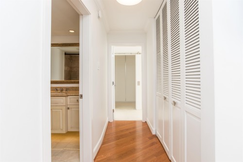 902-2135 Argyle Avenue, West Vancouver, BC 