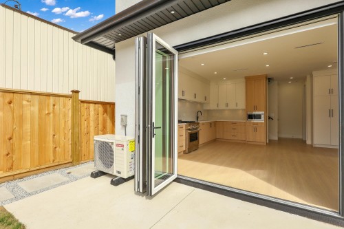 2-3695 26 Avenue E, Vancouver, BC 