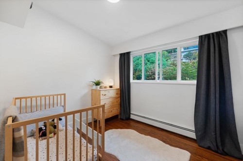 727 Crystal Court, North Vancouver, BC 