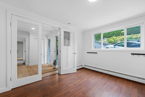 727 Crystal Court, North Vancouver, BC 