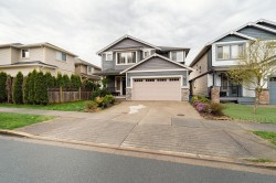 10543 248 Street  Maple Ridge, BC V2W 0G2