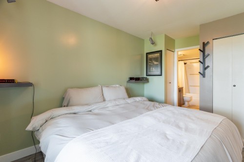 415-6888 Southpoint Drive, Burnaby, BC 