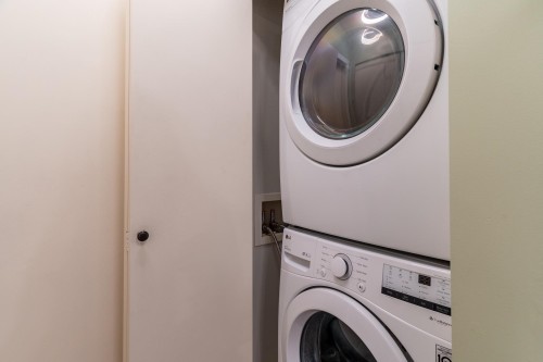 415-6888 Southpoint Drive, Burnaby, BC 