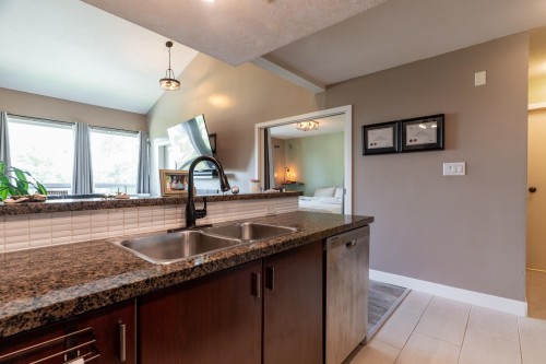 415-6888 Southpoint Drive, Burnaby, BC 