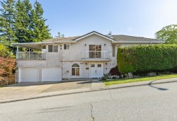 5616 Pandora Street  Burnaby, BC V5B 4Y6