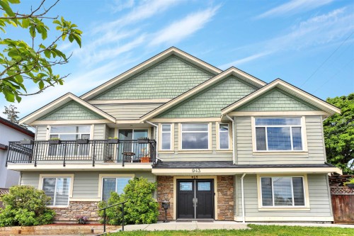 943 Harris Avenue, Coquitlam, BC 