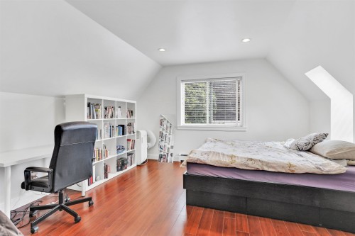 943 Harris Avenue, Coquitlam, BC 