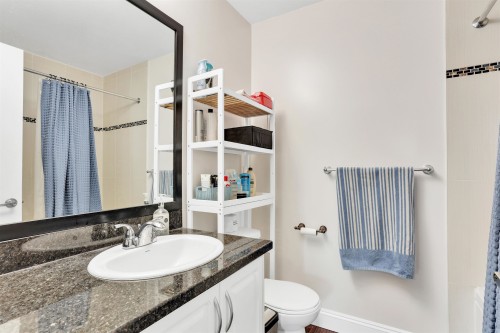 943 Harris Avenue, Coquitlam, BC 