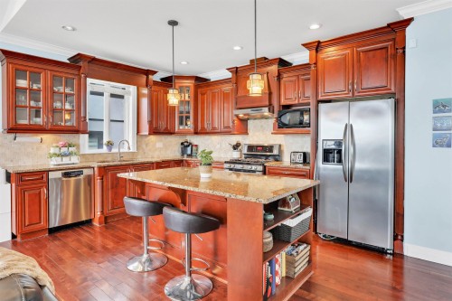 943 Harris Avenue, Coquitlam, BC 