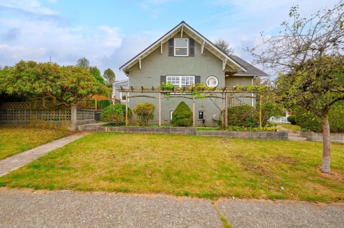 102 Durham Street, New Westminster, BC 