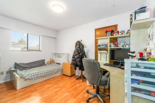 5820 Earles Street, Vancouver, BC 