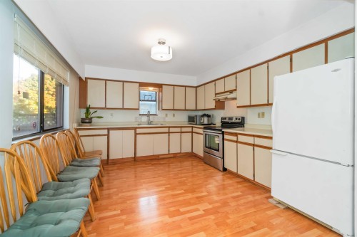 5820 Earles Street, Vancouver, BC 