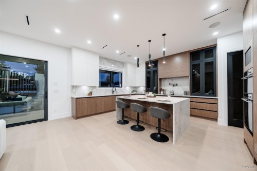 817 Cornell Avenue, Coquitlam, BC 