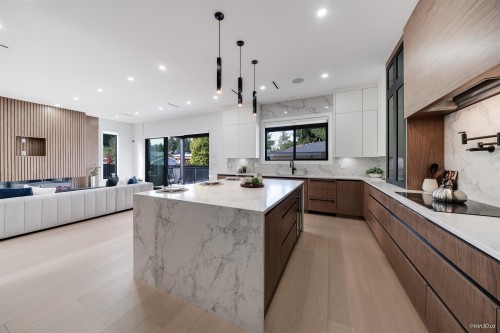 817 Cornell Avenue, Coquitlam, BC 