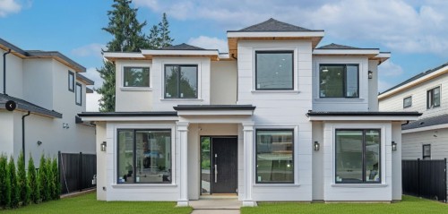 819 Cornell Avenue  Coquitlam, BC V3J 2Z3