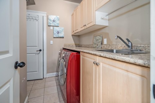 4942 60A Street, Delta, BC 