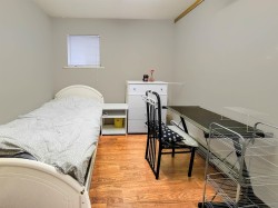 5139 Fairmont Street  Vancouver, BC V5R 3V4