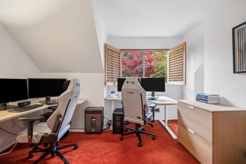 2174 Hoskins Road, North Vancouver, BC 