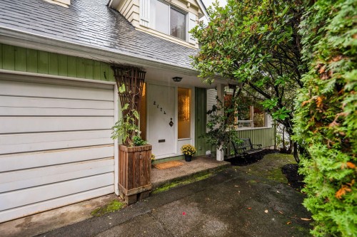 2174 Hoskins Road, North Vancouver, BC 