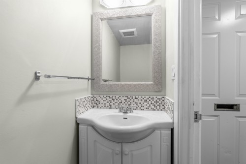 2645 Westview Drive, North Vancouver, BC 