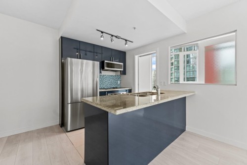 2601-1188 Pender Street W, Vancouver, BC 