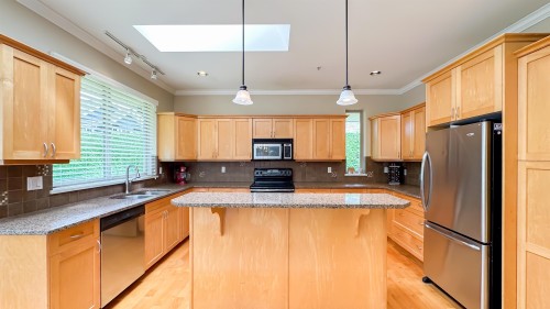158 Stonegate Drive, West Vancouver, BC 