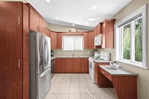 1128 Devon Street, Coquitlam, BC 