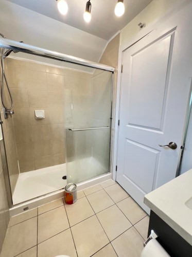 6752 Dumfries, Vancouver, BC 