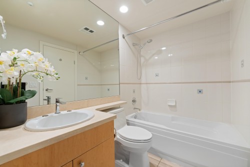 504-1790 Bayshore Drive, Vancouver, BC 