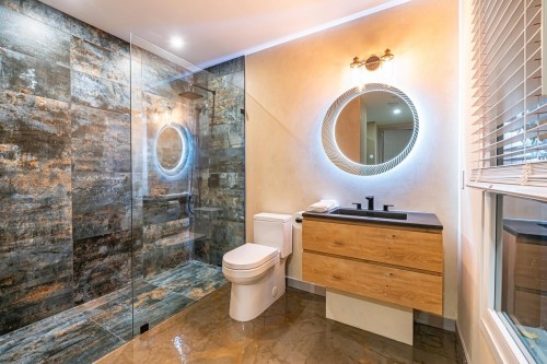 594 Craigmohr Drive, West Vancouver, BC 